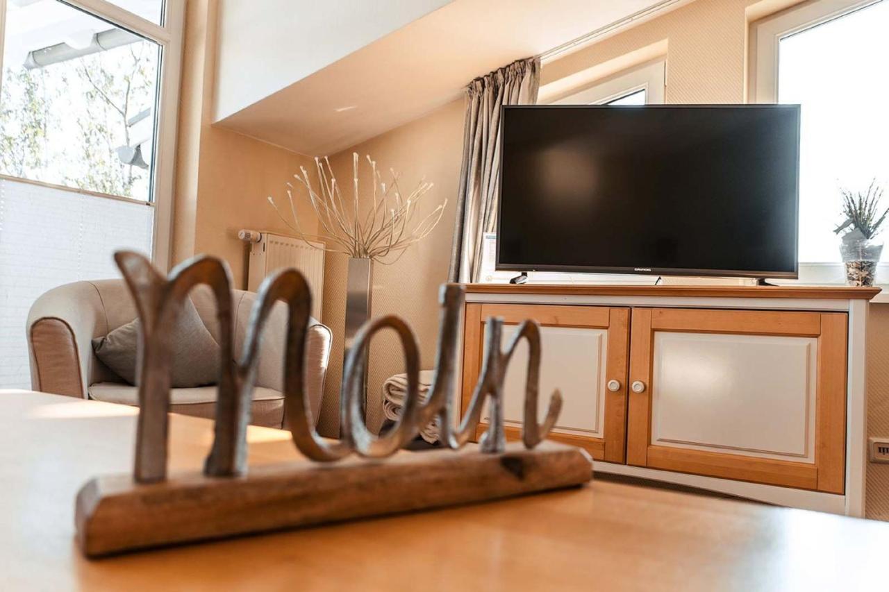 Mit Meerblick Und Balkon, Gratis Nutzung Vom Ahoi Erlebnisbad Und Sauna In Sellin - Meeresblick Fewo 29 Gohren Bagian luar foto