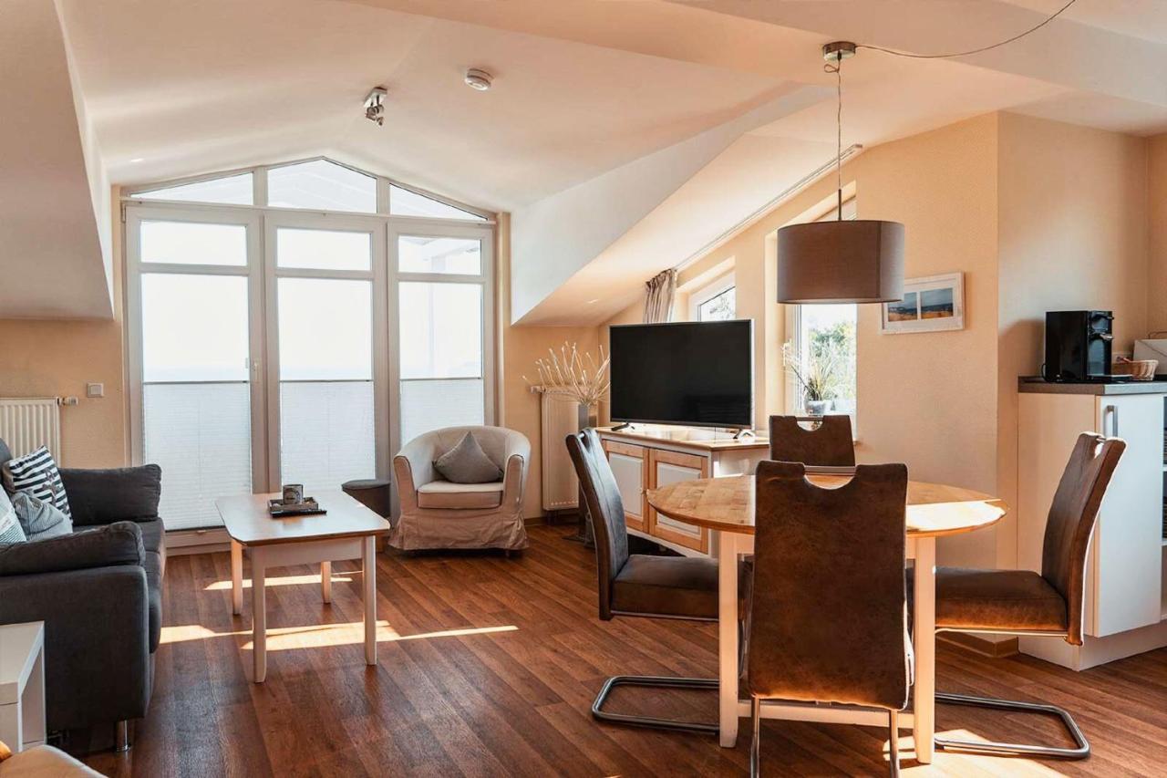 Mit Meerblick Und Balkon, Gratis Nutzung Vom Ahoi Erlebnisbad Und Sauna In Sellin - Meeresblick Fewo 29 Gohren Bagian luar foto