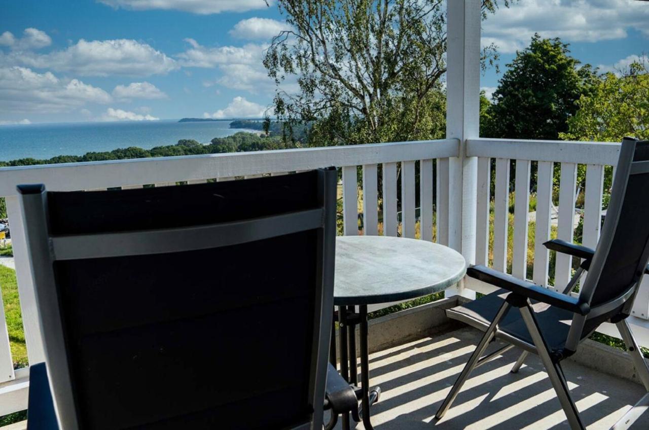 Mit Meerblick Und Balkon, Gratis Nutzung Vom Ahoi Erlebnisbad Und Sauna In Sellin - Meeresblick Fewo 29 Gohren Bagian luar foto